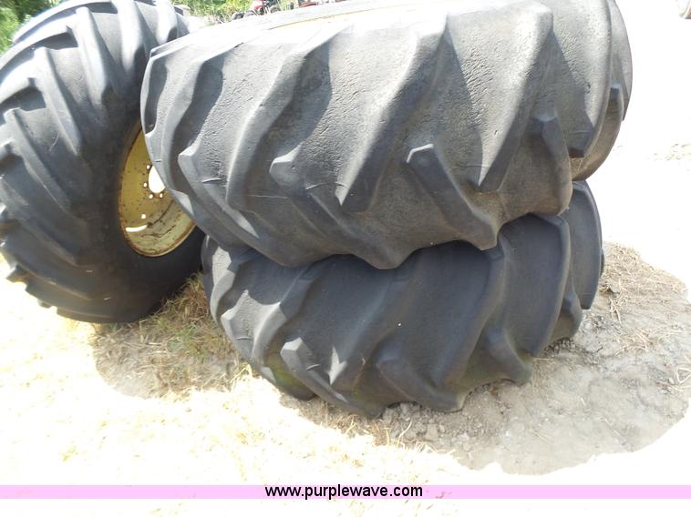 image for item CC9294 (3) tires