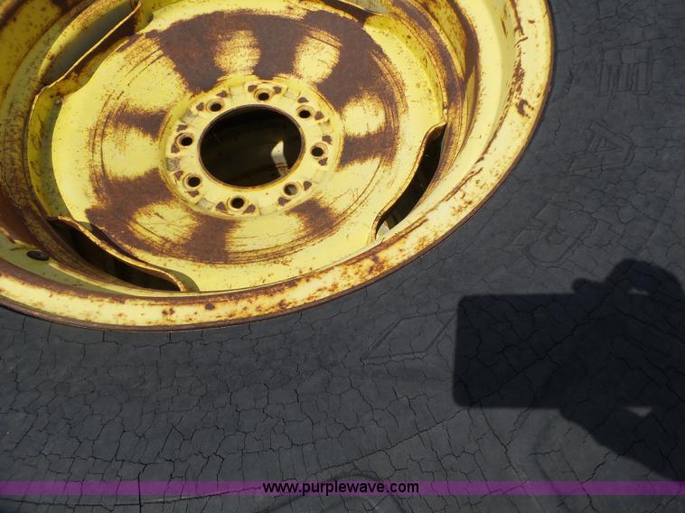 image for item CC9294 (3) tires