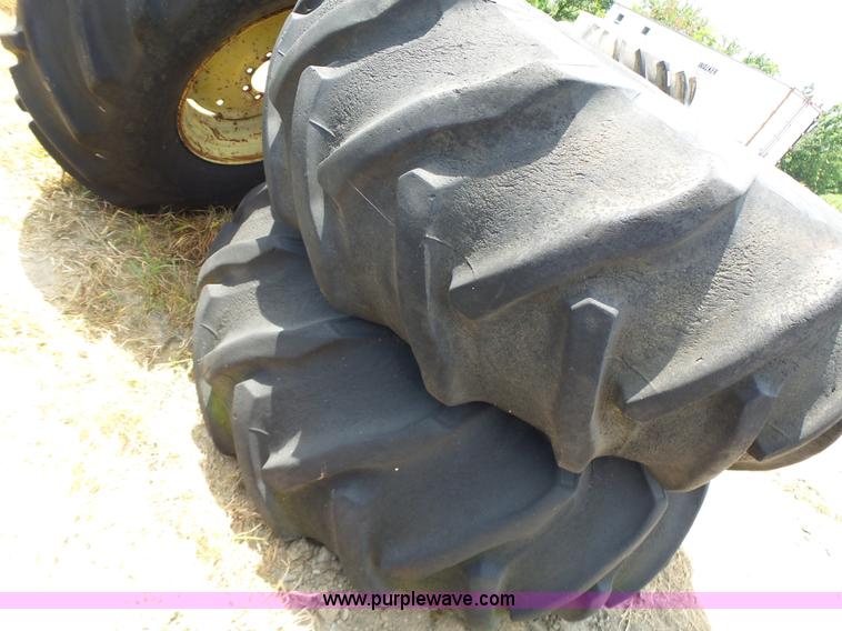 image for item CC9294 (3) tires