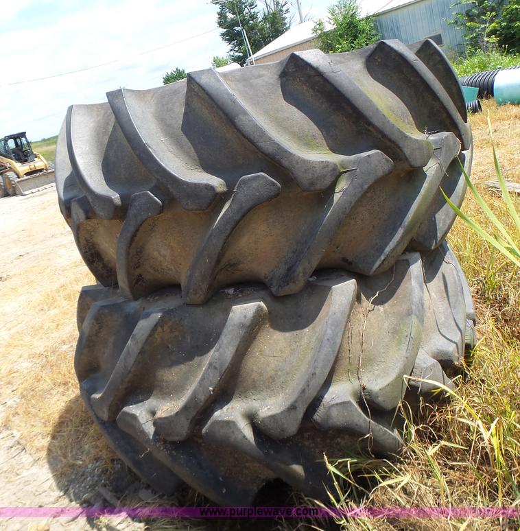 image for item CC9295 (2) Firestone 28L-26 tires