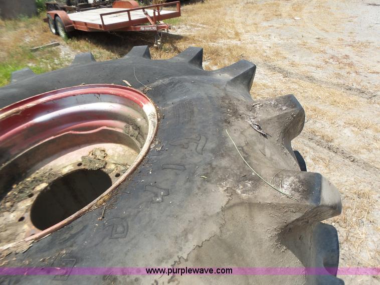 image for item CC9295 (2) Firestone 28L-26 tires