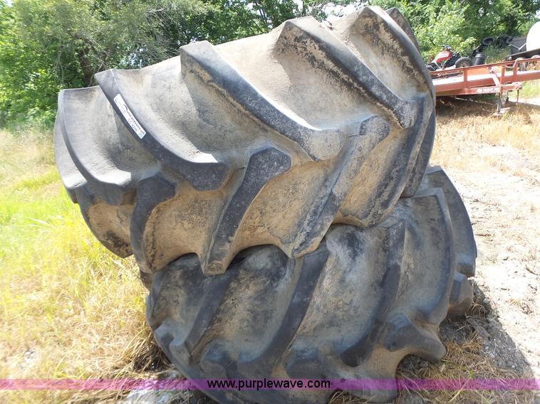 image for item CC9295 (2) Firestone 28L-26 tires