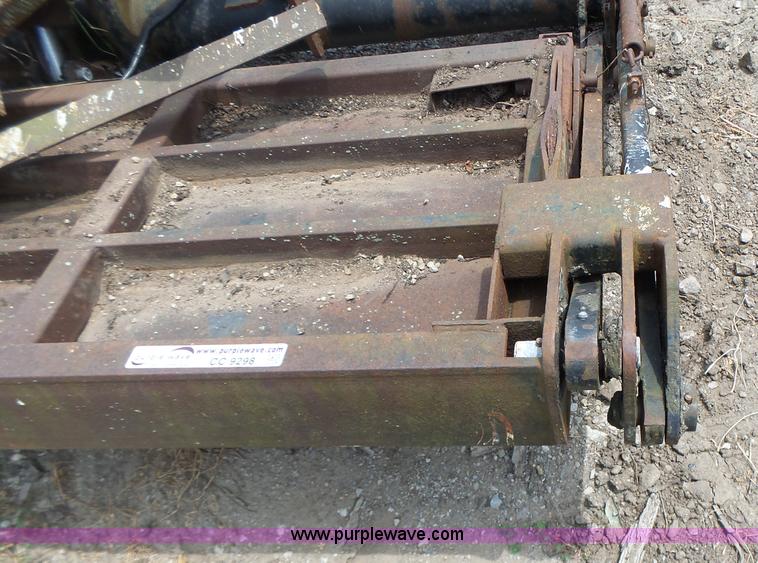 image for item CC9298 1993 Waltco 203 end gate lift