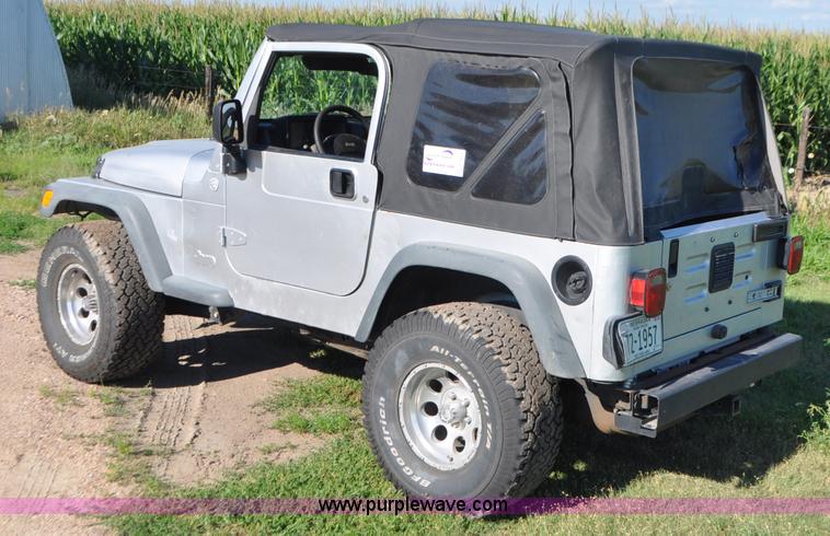 image for item G7427 2006 Jeep Wrangler Sport SUV
