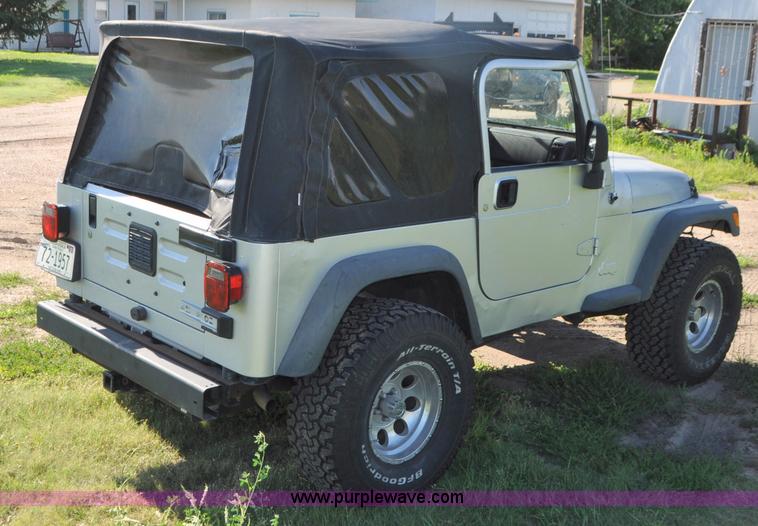 image for item G7427 2006 Jeep Wrangler Sport SUV