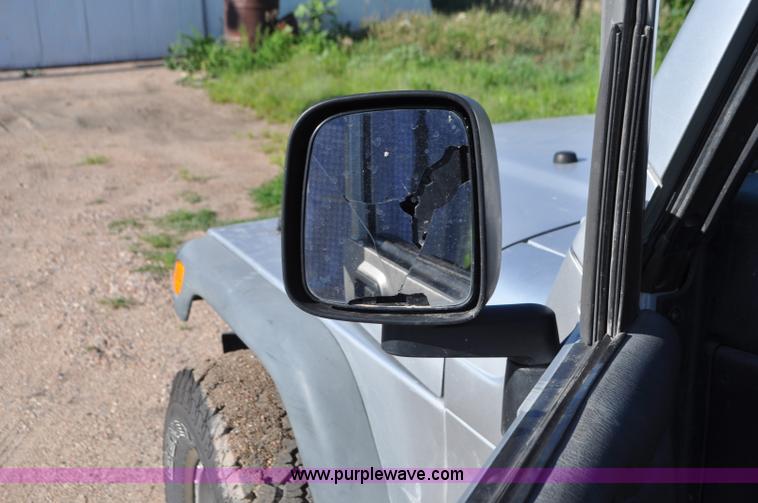 image for item G7427 2006 Jeep Wrangler Sport SUV