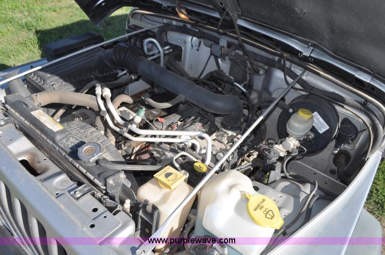 image for item G7427 2006 Jeep Wrangler Sport SUV