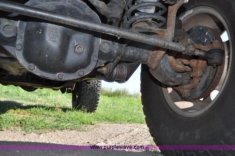 image for item G7427 2006 Jeep Wrangler Sport SUV