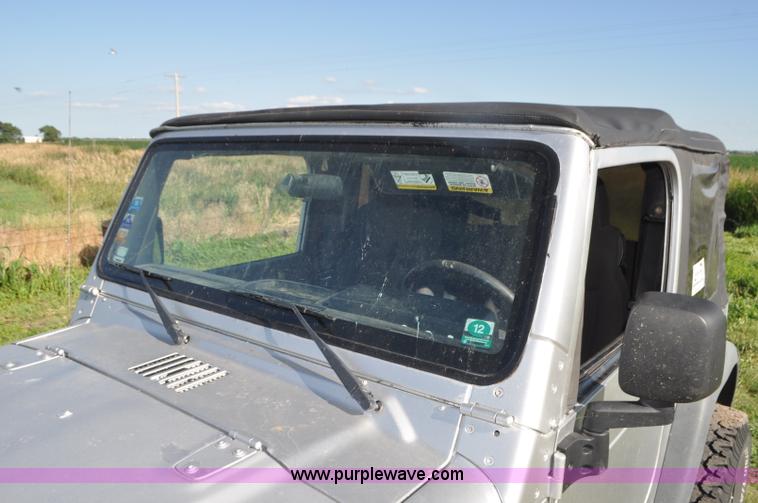image for item G7427 2006 Jeep Wrangler Sport SUV