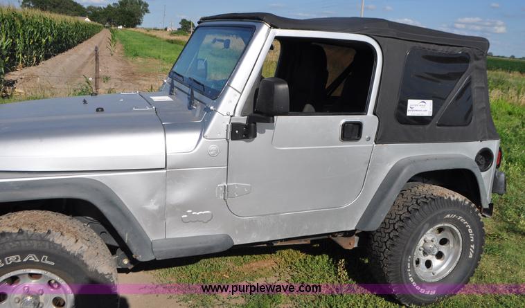 image for item G7427 2006 Jeep Wrangler Sport SUV