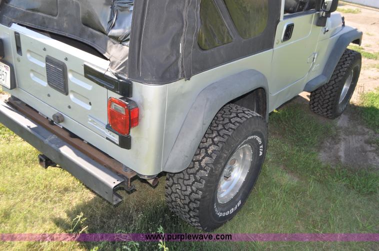 image for item G7427 2006 Jeep Wrangler Sport SUV