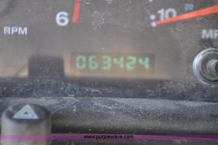 image for item G7427 2006 Jeep Wrangler Sport SUV