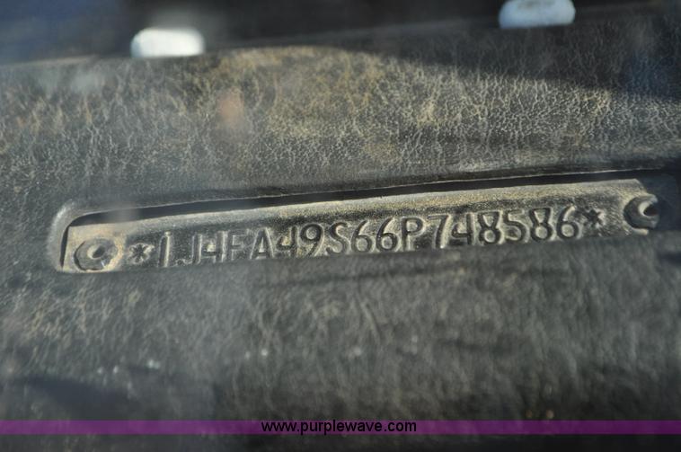 image for item G7427 2006 Jeep Wrangler Sport SUV