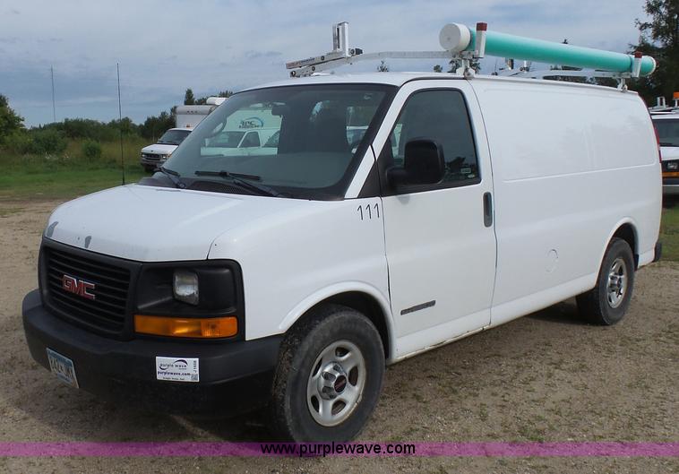 image for item J1658 2006 GMC Savana G1500 Cargo van