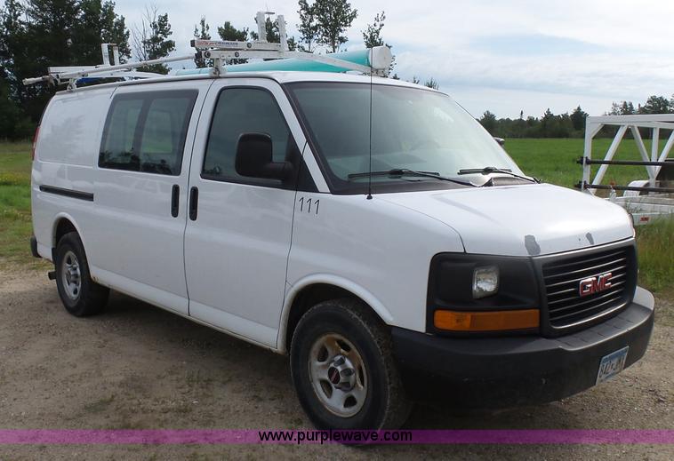 image for item J1658 2006 GMC Savana G1500 Cargo van
