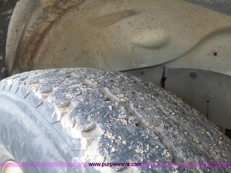 image for item J1658 2006 GMC Savana G1500 Cargo van