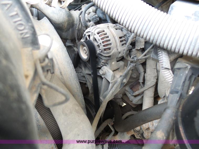 image for item J1658 2006 GMC Savana G1500 Cargo van