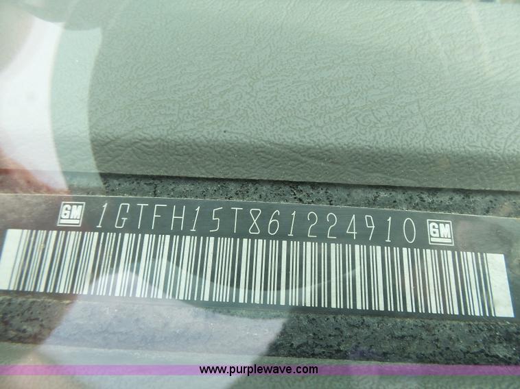 image for item J1658 2006 GMC Savana G1500 Cargo van