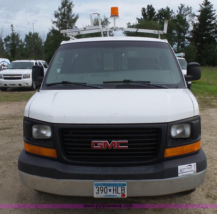 image for item J1659 2009 GMC Savana G1500 Cargo van
