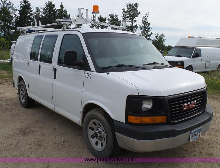 image for item J1659 2009 GMC Savana G1500 Cargo van