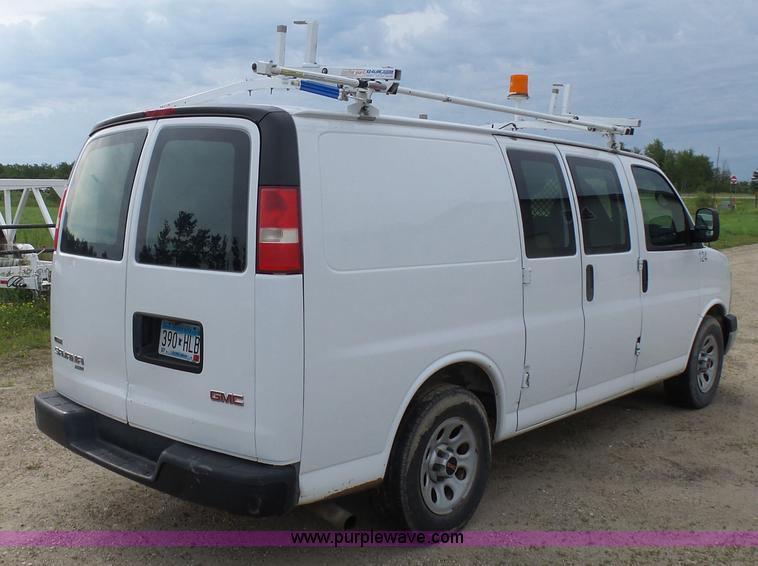 image for item J1659 2009 GMC Savana G1500 Cargo van
