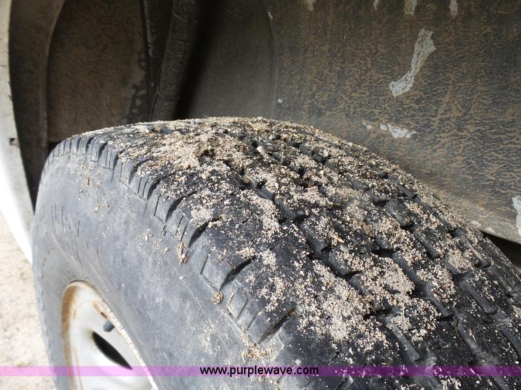 image for item J1659 2009 GMC Savana G1500 Cargo van