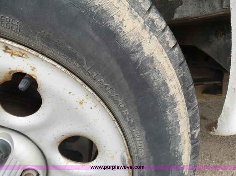 image for item J1659 2009 GMC Savana G1500 Cargo van