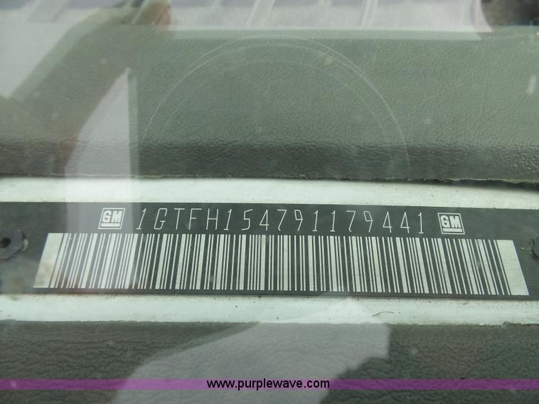 image for item J1659 2009 GMC Savana G1500 Cargo van