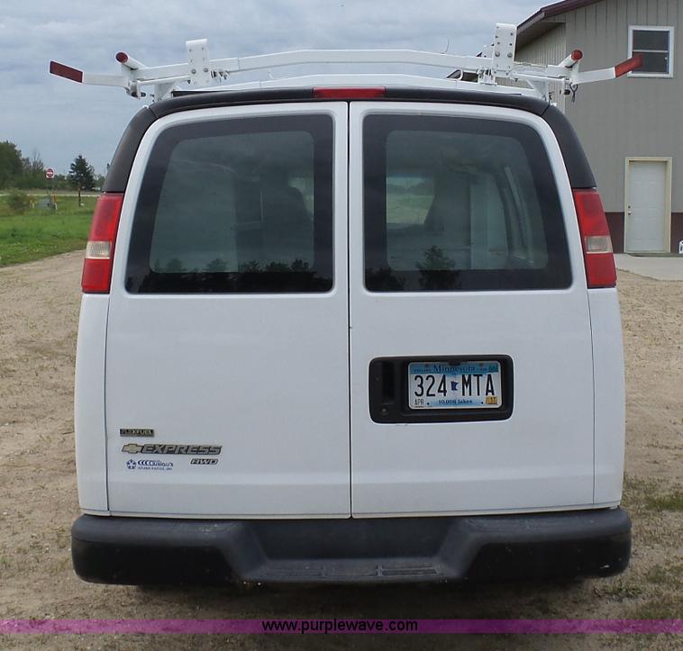 2007 Chevrolet Express 1500 Cargo van in Shevlin, MN Item J1660 sold