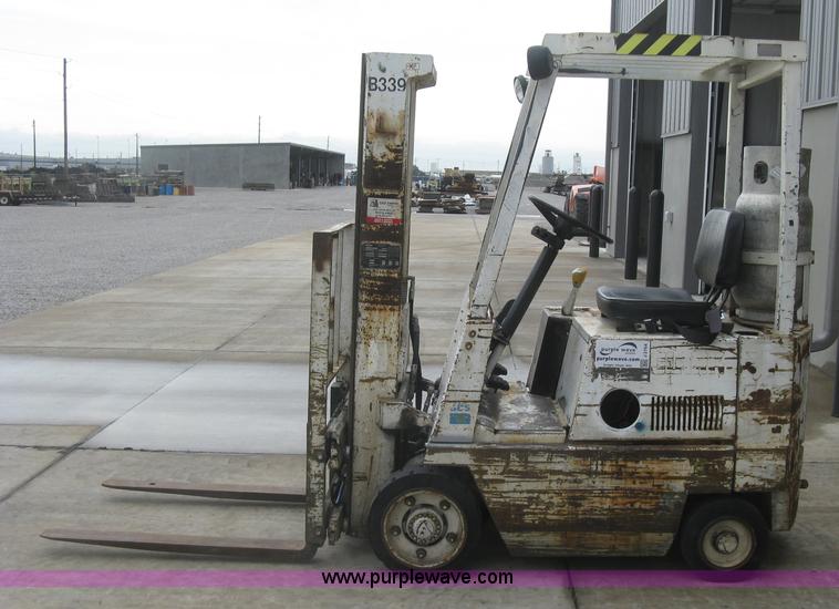 image for item J2764 Clark GCS12 Forklift