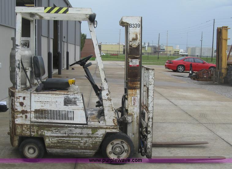 image for item J2764 Clark GCS12 Forklift