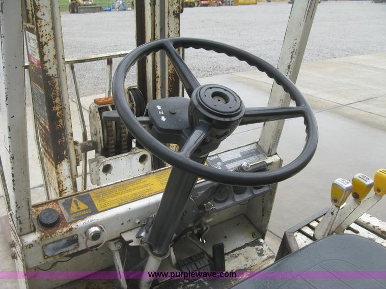 image for item J2764 Clark GCS12 Forklift