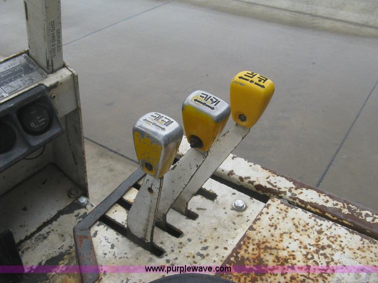 image for item J2764 Clark GCS12 Forklift