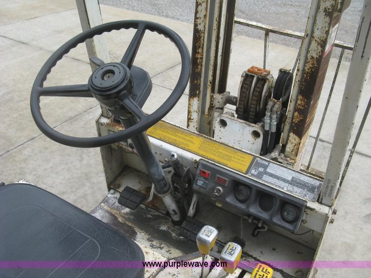 image for item J2764 Clark GCS12 Forklift