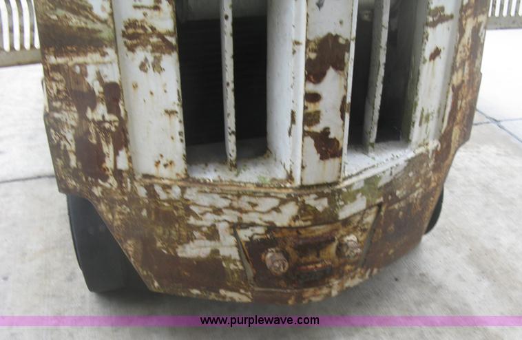 image for item J2764 Clark GCS12 Forklift