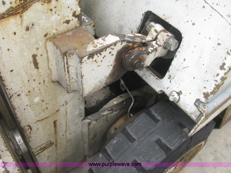 image for item J2764 Clark GCS12 Forklift