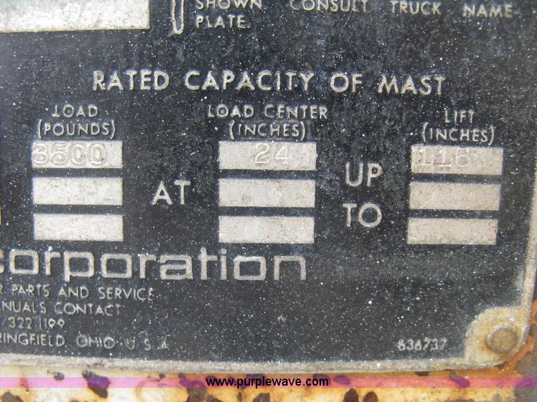 image for item J2764 Clark GCS12 Forklift