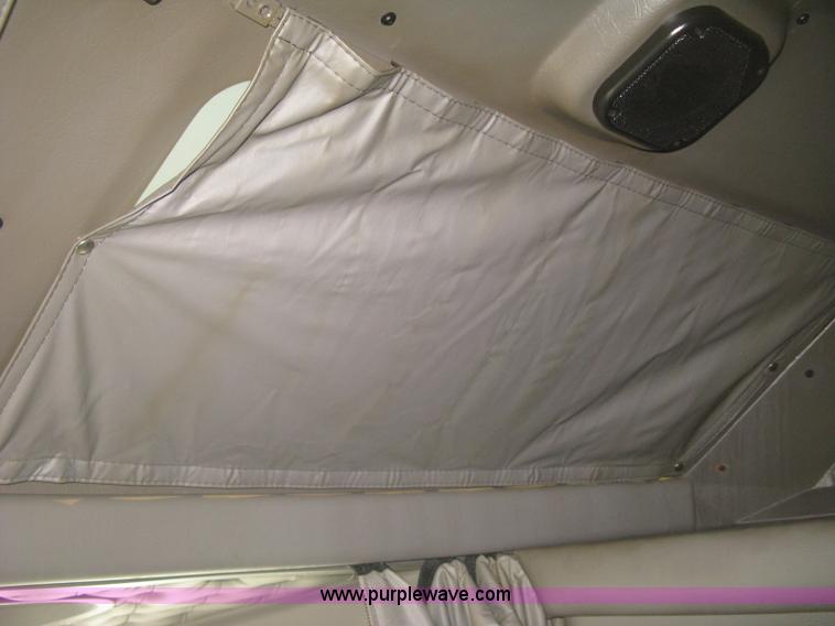 image for item J2766 2008 Kenworth T660 semi truck