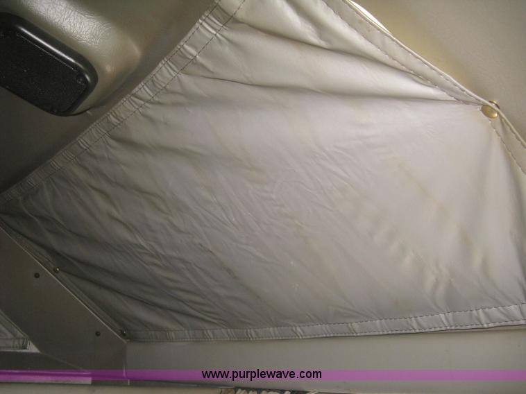 image for item J2766 2008 Kenworth T660 semi truck