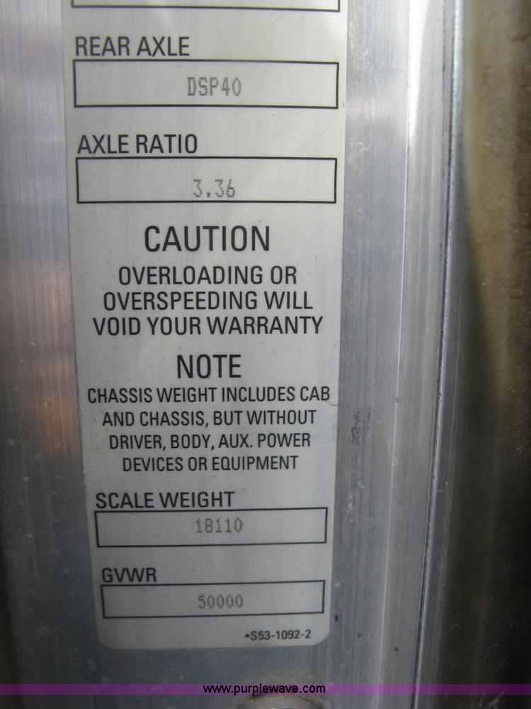 image for item J2766 2008 Kenworth T660 semi truck