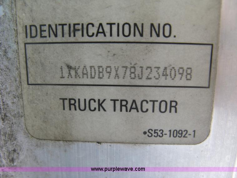 image for item J2766 2008 Kenworth T660 semi truck