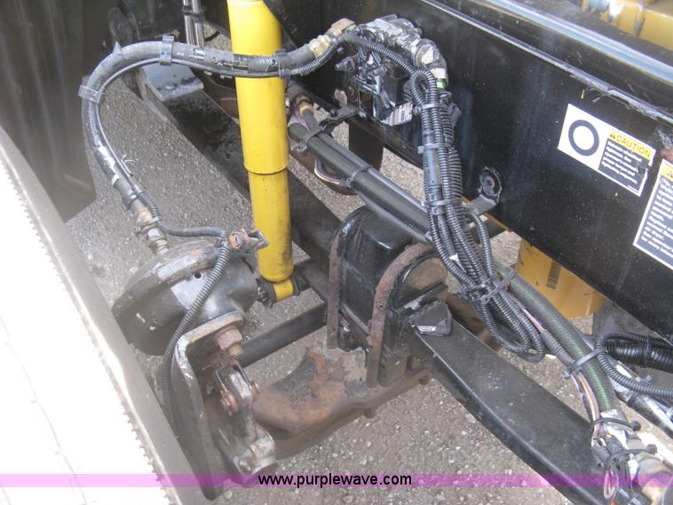 image for item J2766 2008 Kenworth T660 semi truck