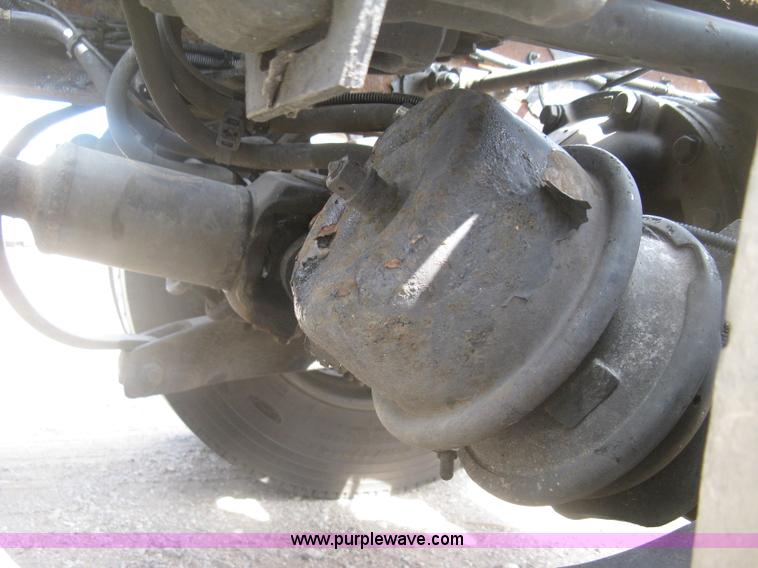 image for item J2766 2008 Kenworth T660 semi truck