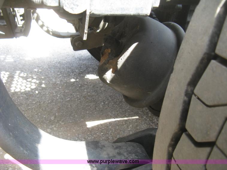 image for item J2766 2008 Kenworth T660 semi truck