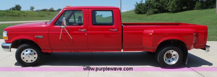image for item J4031 1996 Ford F350 XLT Crew Cab pickup truck
