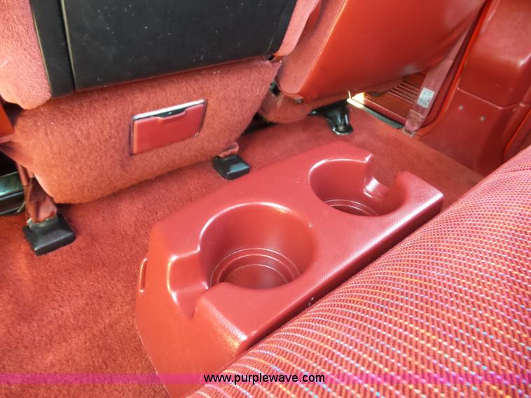 image for item J4031 1996 Ford F350 XLT Crew Cab pickup truck