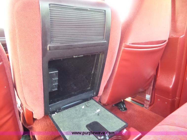 image for item J4031 1996 Ford F350 XLT Crew Cab pickup truck