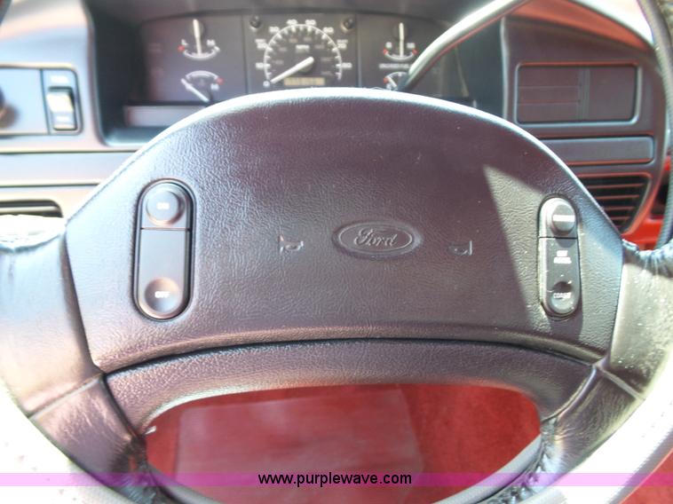 image for item J4031 1996 Ford F350 XLT Crew Cab pickup truck