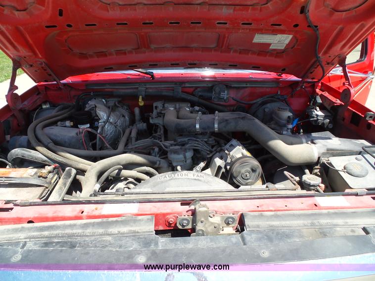 image for item J4031 1996 Ford F350 XLT Crew Cab pickup truck