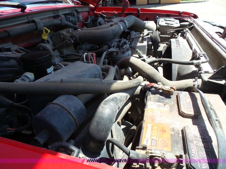 image for item J4031 1996 Ford F350 XLT Crew Cab pickup truck